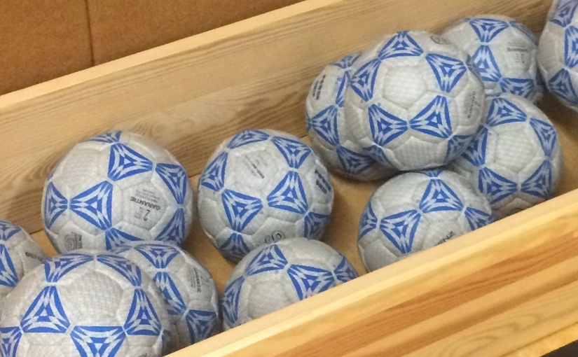 Spielidee: Bälle ziehen um